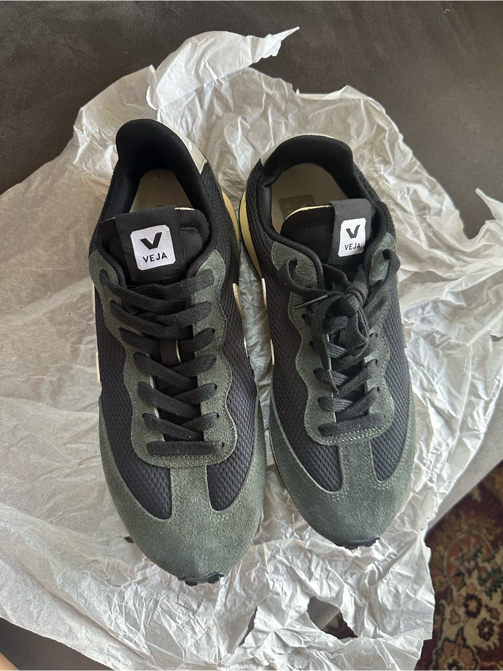 Veja Men’s Black & Olive Runner Sneakers